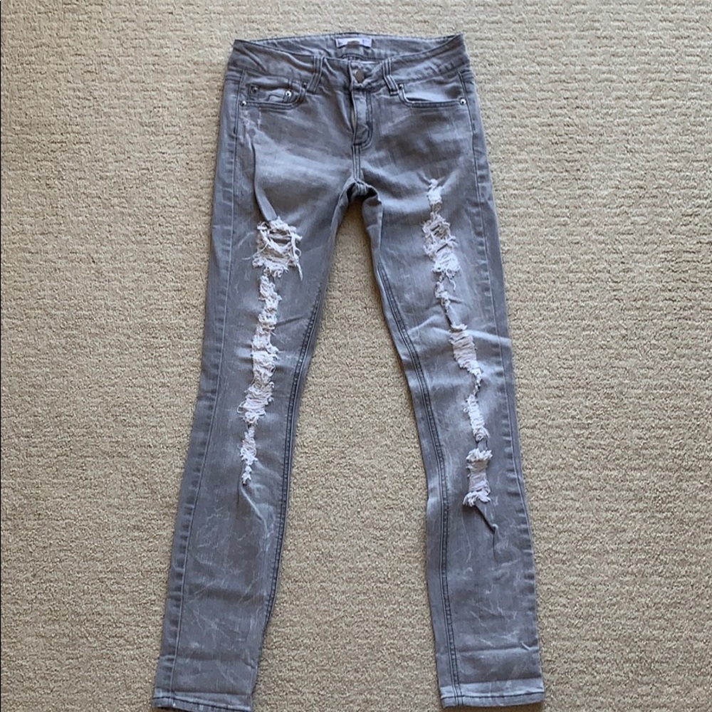 Forever 21 grey distressed skinny jeans